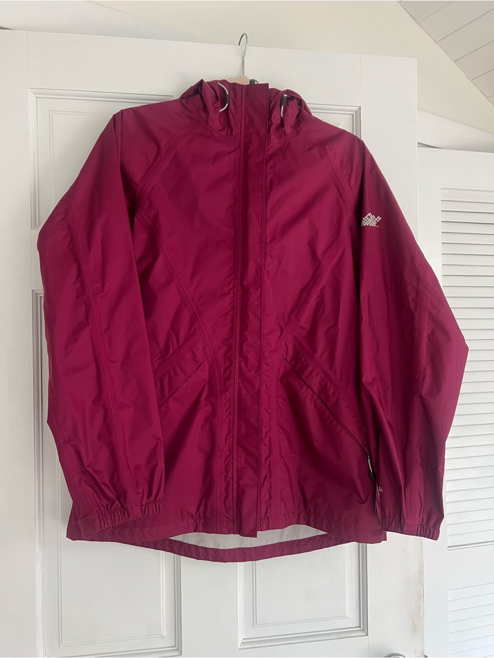 Eastern Mountain Sports Women's Sector Packable Rain Jacket - Berry